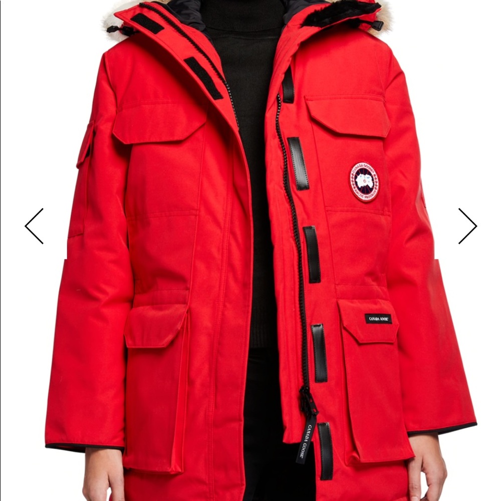 Canada goose women’s red expedition jacket xs